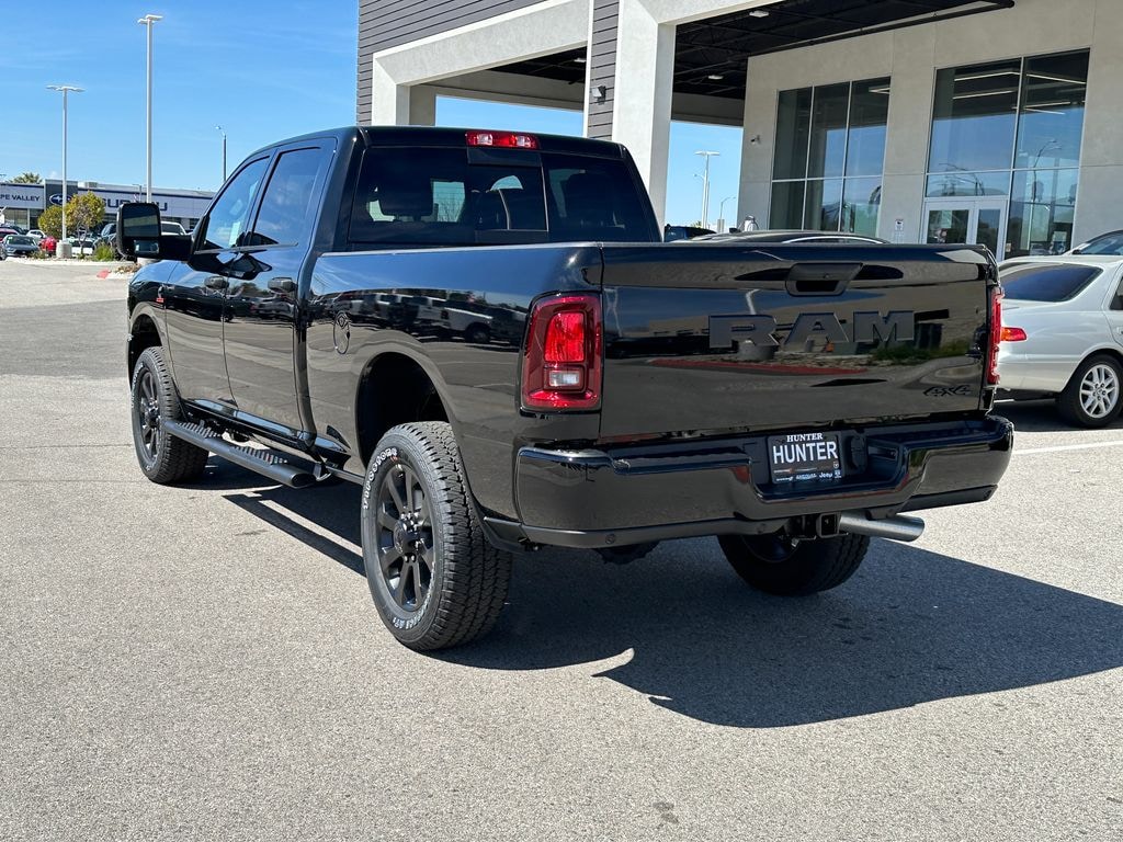 New 2026 Ram 2500 BLACK EXPRESS CREW CAB 4X4 6'4 BOX Pickup