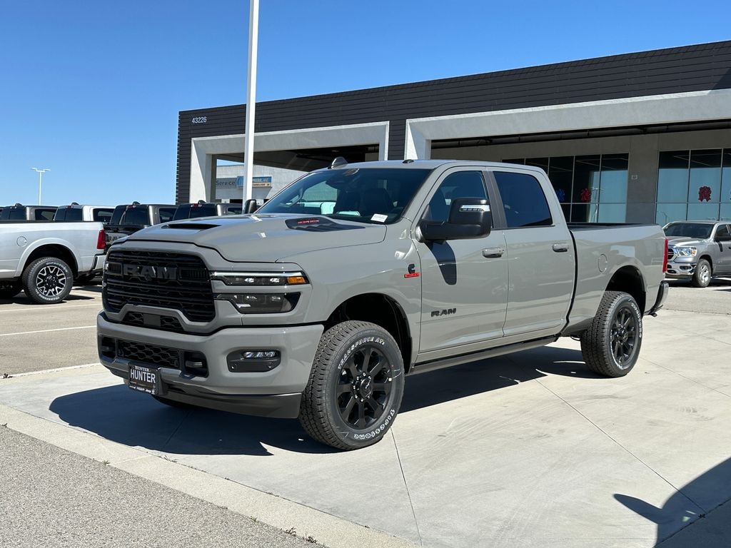 New 2026 Ram 2500 LARAMIE CREW CAB 4X4 6'4 BOX Pickup