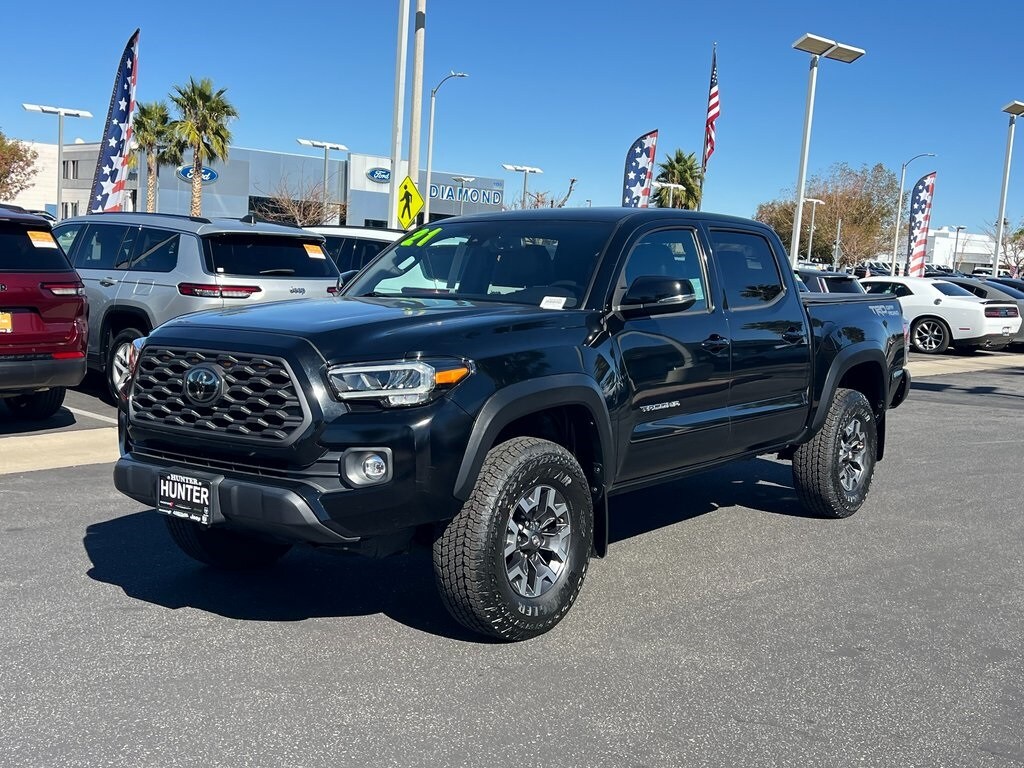 2021 Toyota Tacoma TRD Off-Road photo 2