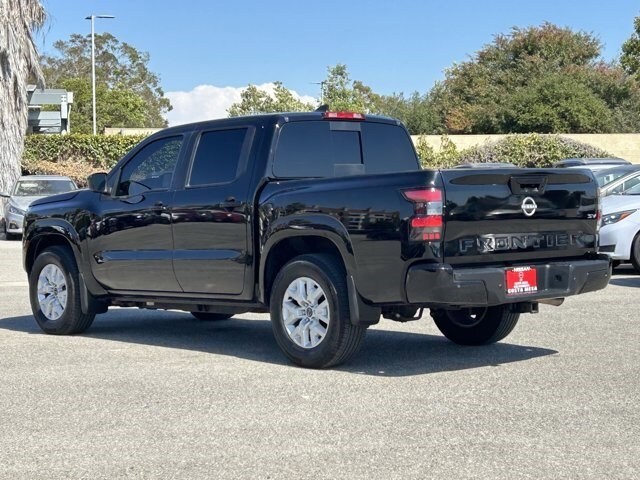 2024 Nissan Frontier SV photo 2