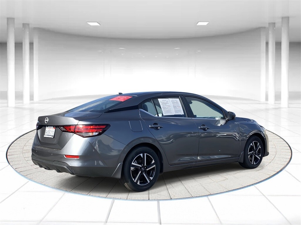 2025 Nissan Sentra SV photo 4