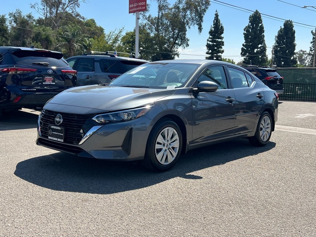 2025 Nissan Sentra S photo 2