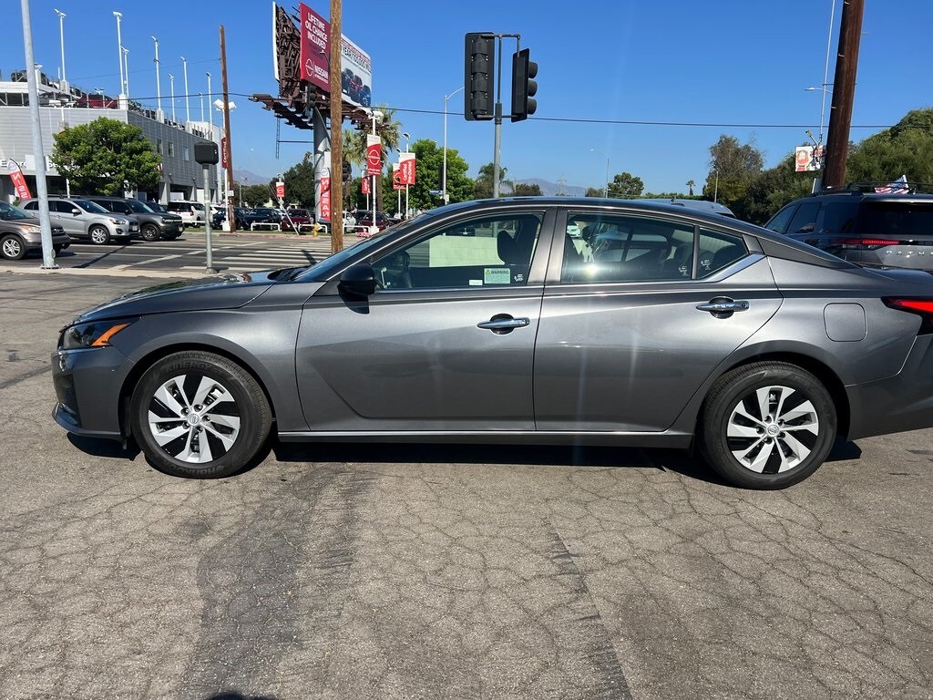 2025 Nissan Altima 2.5 S photo 3
