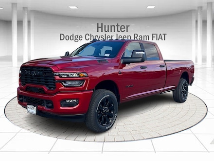 2026 Ram 3500 BIG HORN CREW CAB 4X4 8' BOX Pickup
