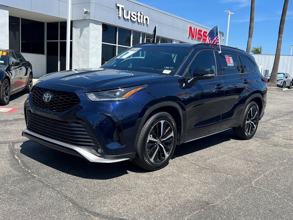 2021 Toyota Highlander L XSE photo 2