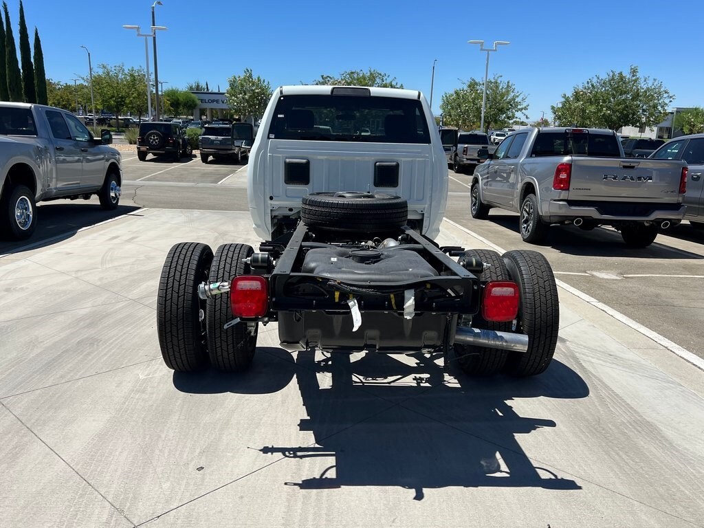 2024 Ram 3500 Tradesman photo 4