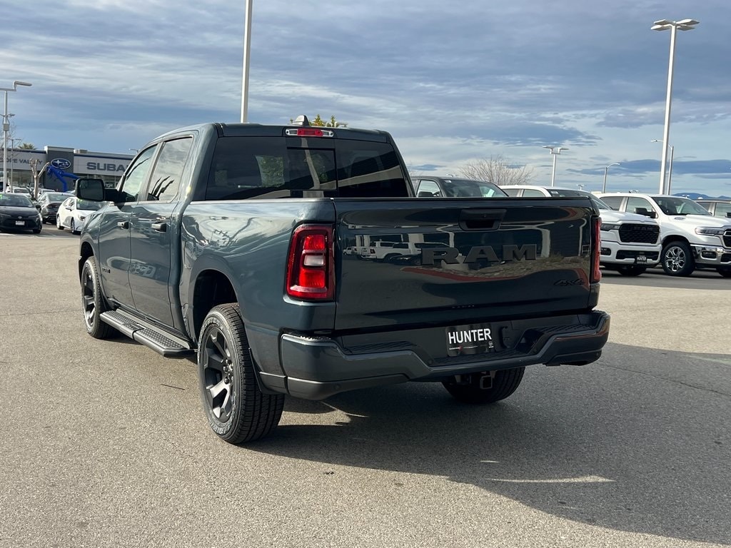 New 2026 Ram 1500 EXPRESS CREW CAB 4X4 5'7 BOX Pickup