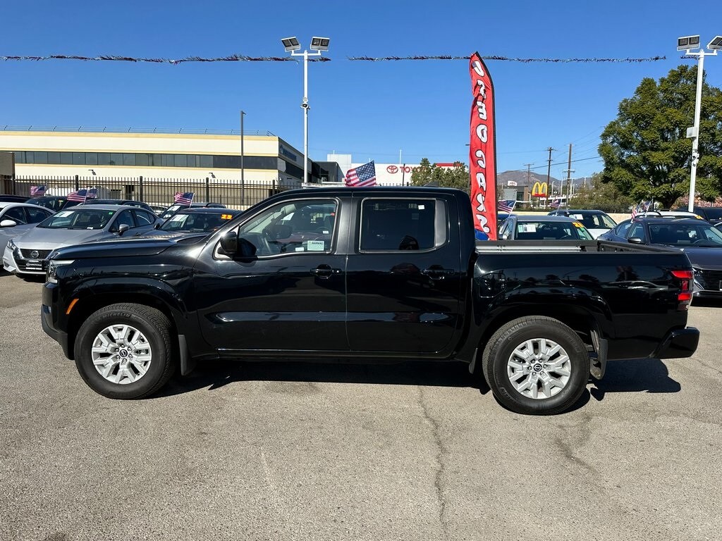 2023 Nissan Frontier SV photo 3