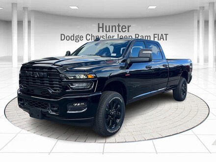 2026 Ram 3500 BIG HORN CREW CAB 4X4 8' BOX Pickup