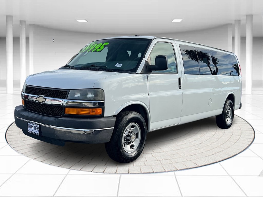 2013 Chevrolet Express LS's photo