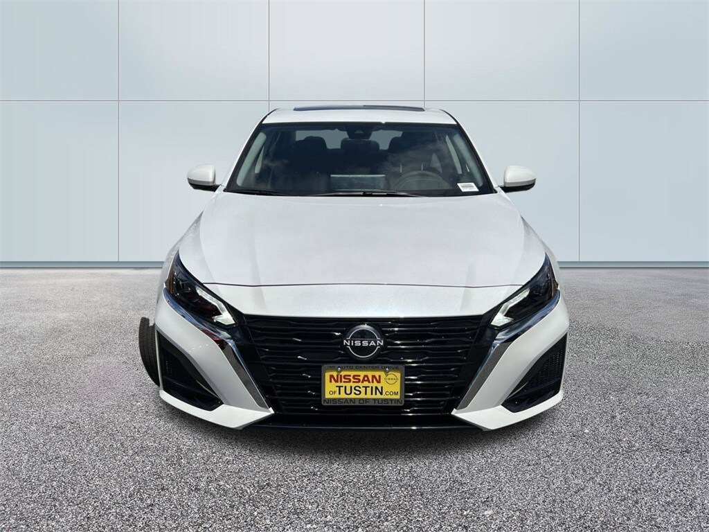 2024 Nissan Altima 2.5 SL photo 2