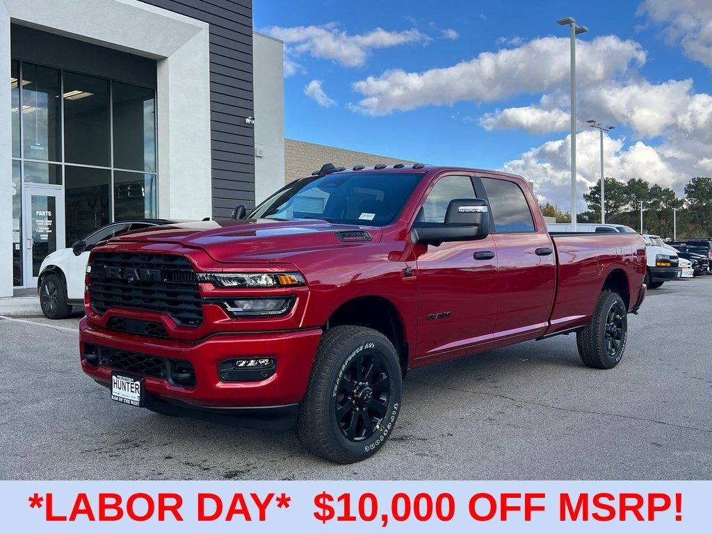 New 2026 Ram 3500 BIG HORN CREW CAB 4X4 8' BOX Pickup