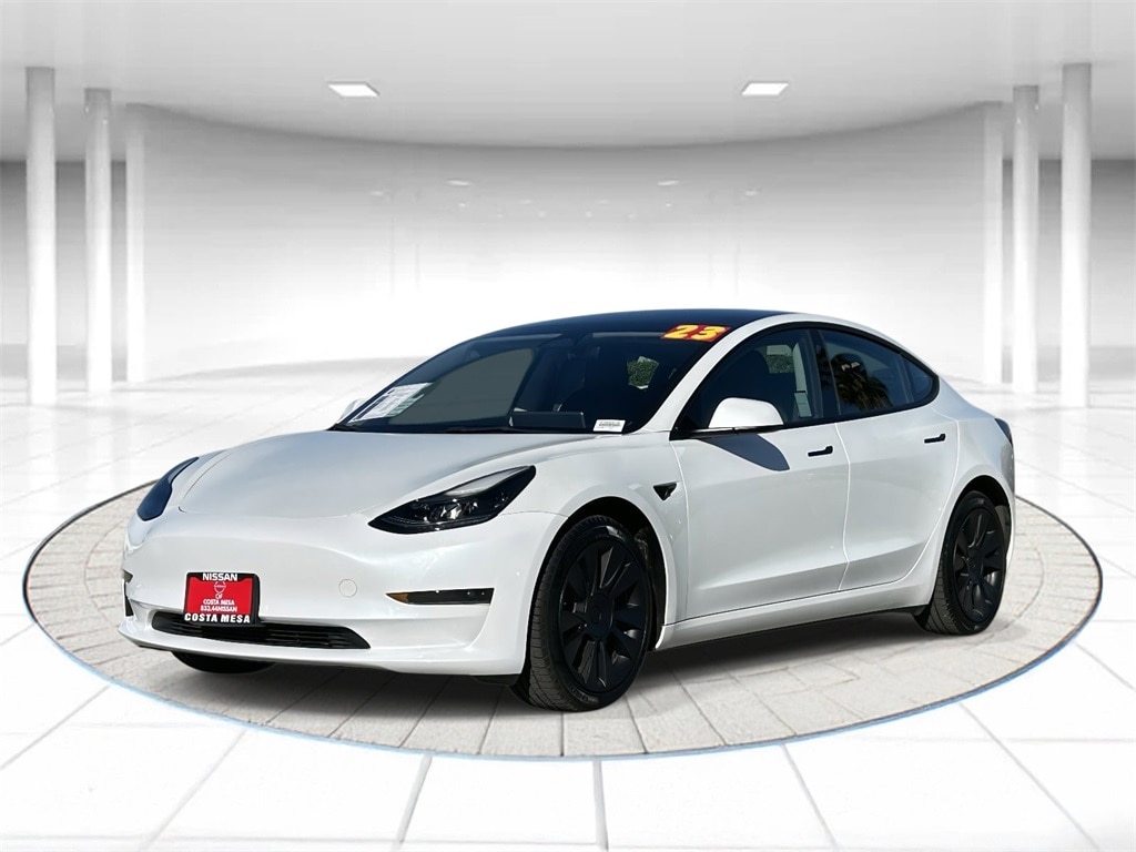 2023 Tesla Model 3 Base's photo