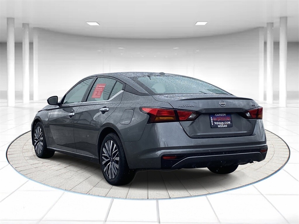 2023 Nissan Altima 2.5 SV photo 2