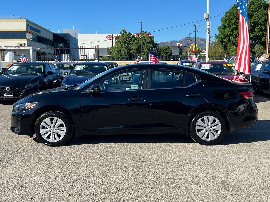 2025 Nissan Sentra S photo 3