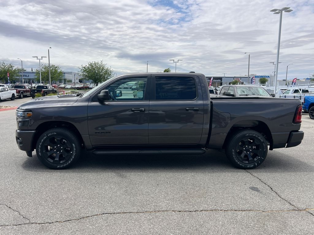 New 2026 Ram 1500 EXPRESS CREW CAB 4X4 5'7 BOX Pickup