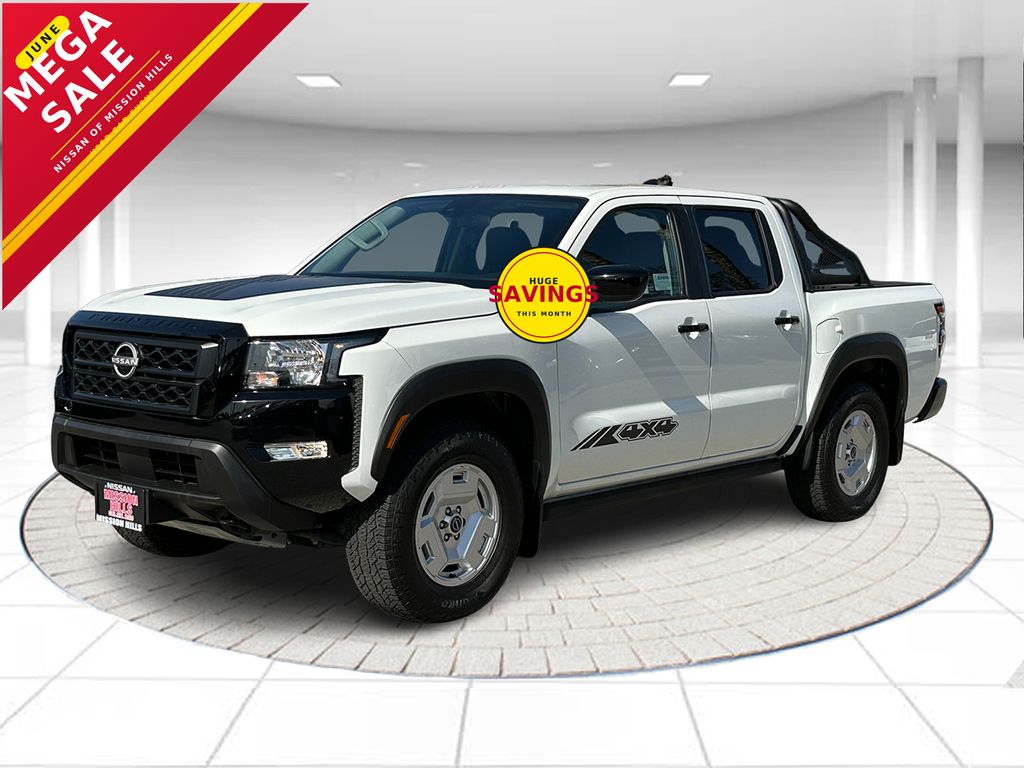 2024 Nissan Frontier SV Crew Cab 4X4 SWB's photo