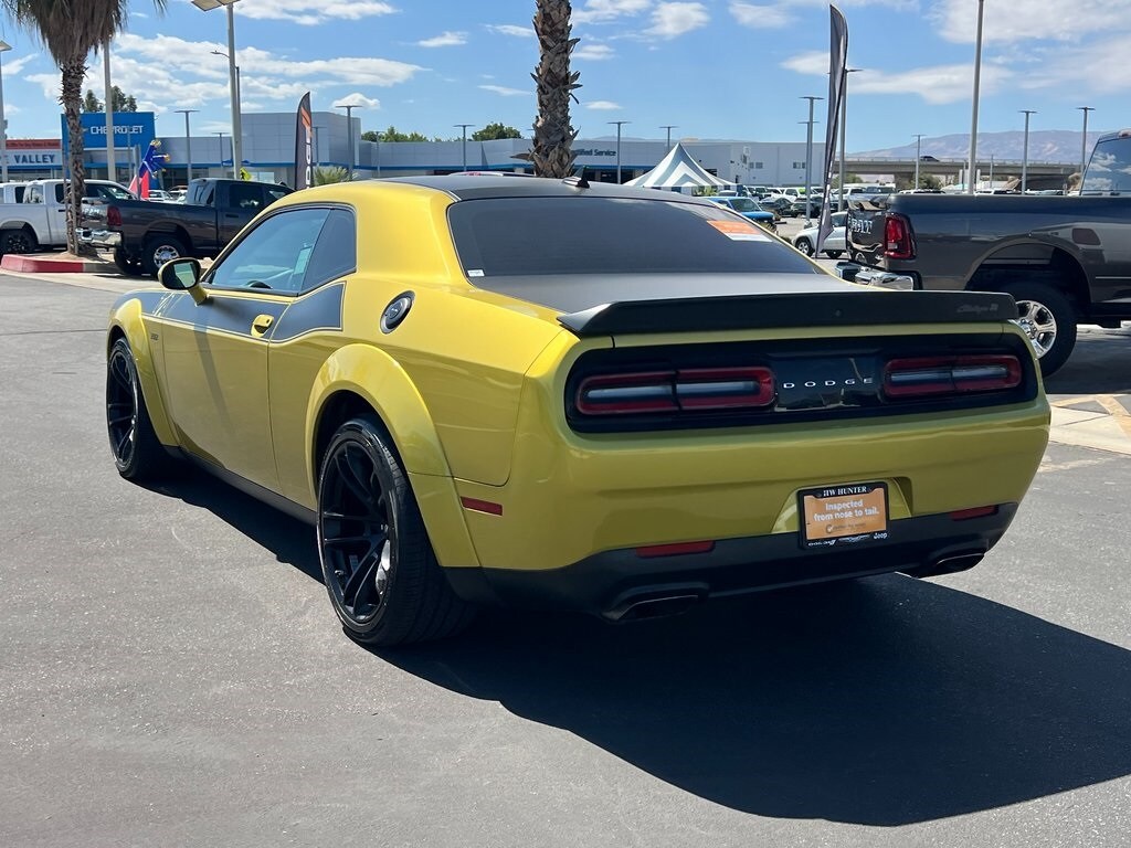 2021 Dodge Challenger R/T Scat Pack Widebody photo 4