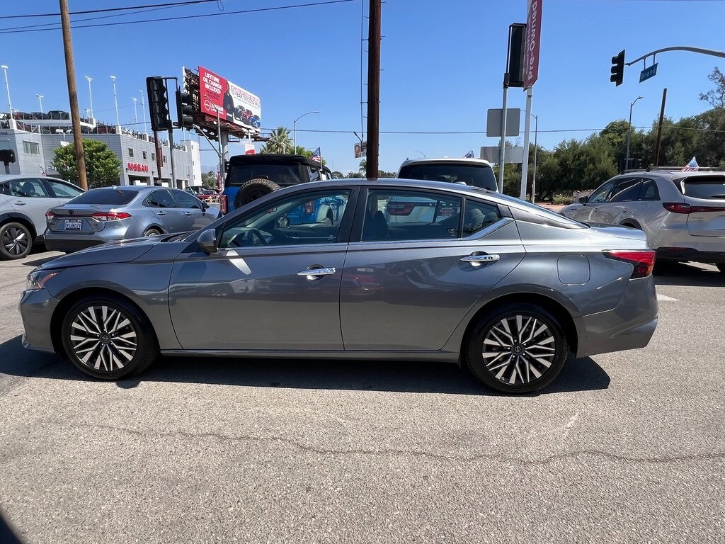 2023 Nissan Altima 2.5 SV photo 3