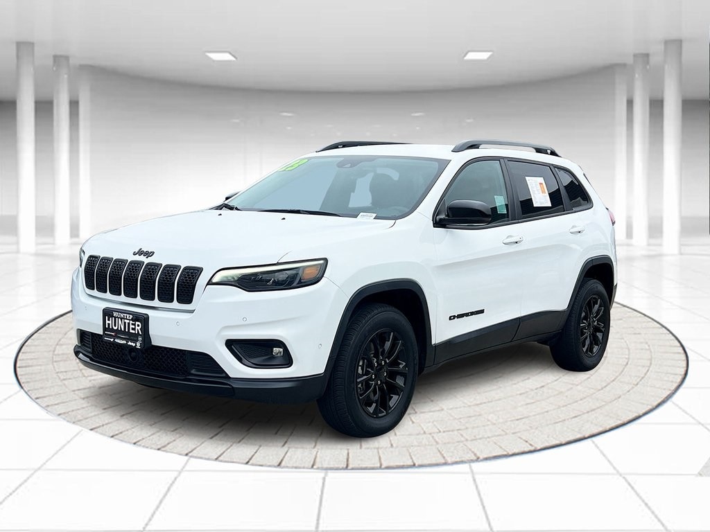 2023 Jeep Cherokee Altitude Lux's photo