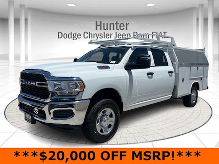 2024 Ram 3500 Chassis Cab 3500 TRADESMAN CREW CAB CHASSIS 4X4 60' CA Pickup