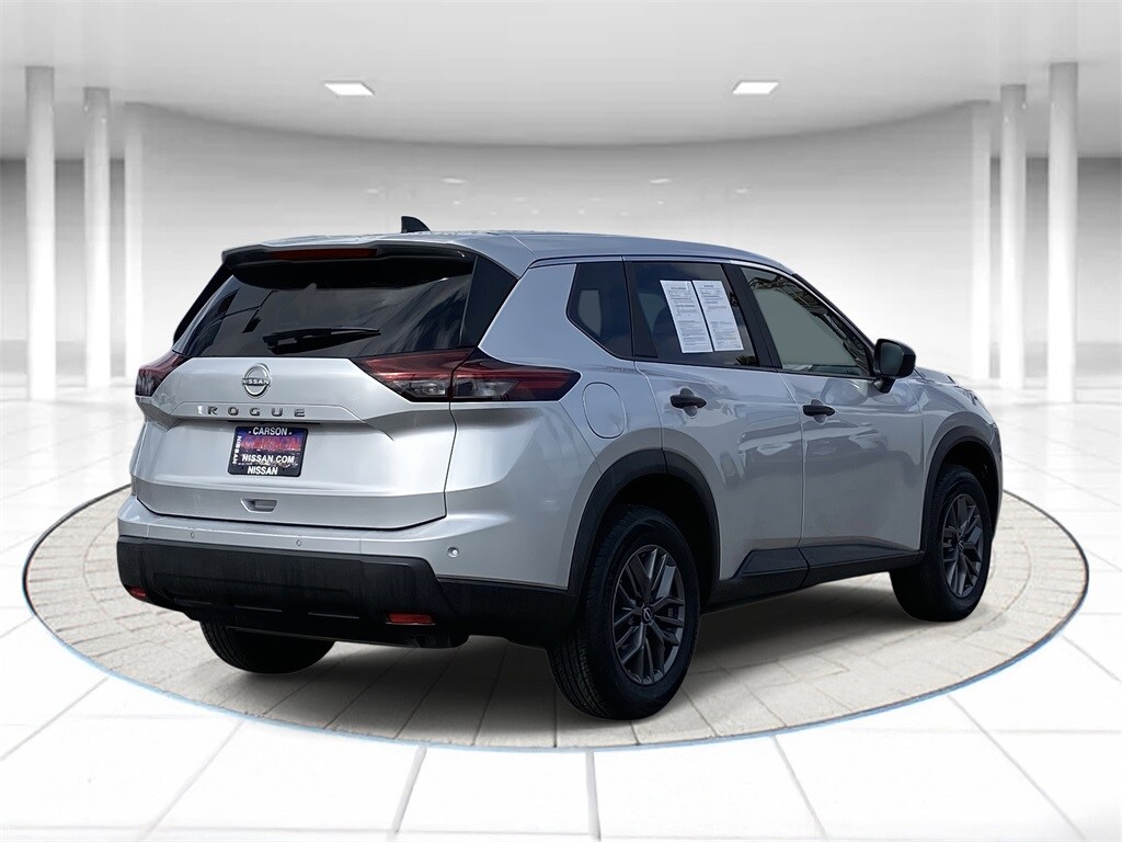 2024 Nissan Rogue S photo 2