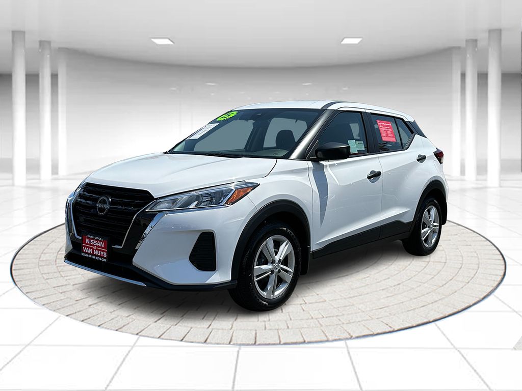 2025 Nissan Kicks Play 1.6 FWD's photo