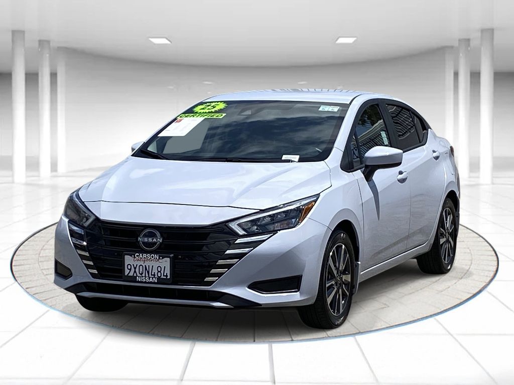 2025 Nissan Versa 1.6 SV CVT's photo