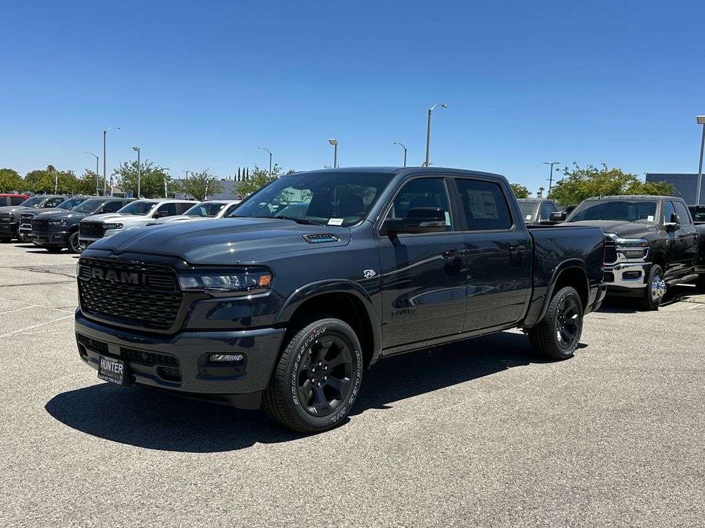 New 2026 Ram 1500 BIG HORN CREW CAB 4X4 5'7 BOX Pickup