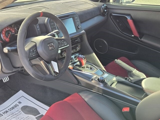 2023 Nissan GT-R Nismo photo 3