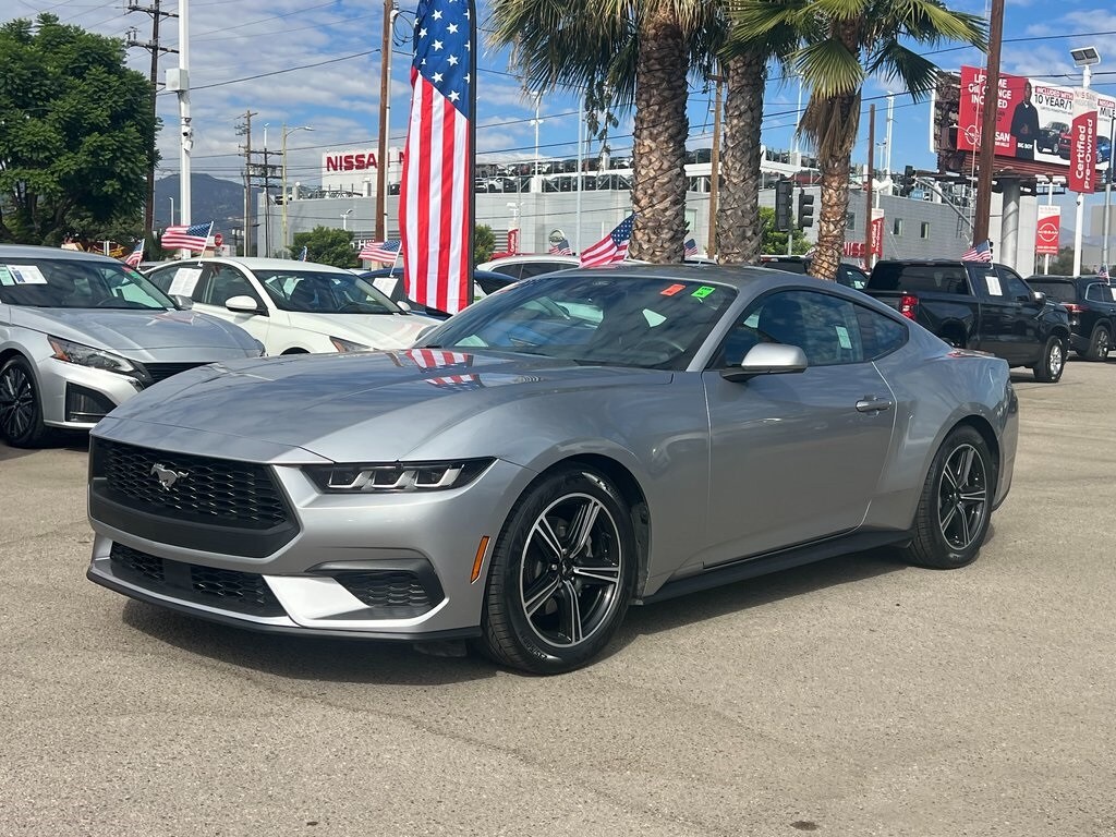 2024 Ford Mustang EcoBoost Premium photo 2