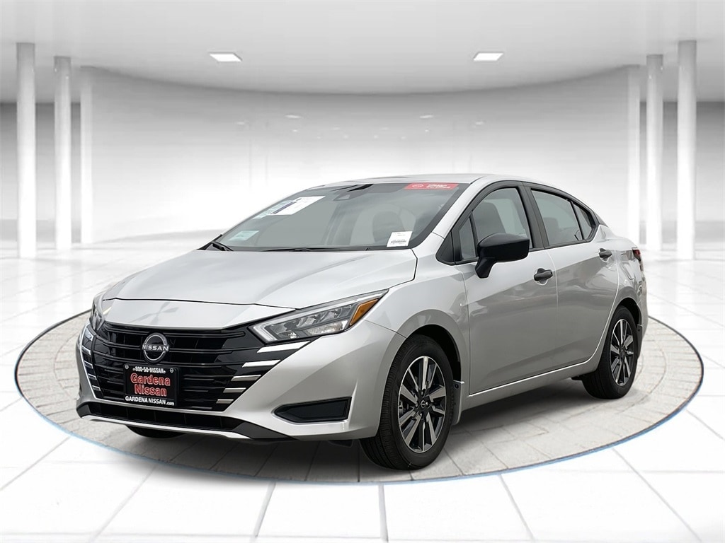 2025 Nissan Versa Sedan S's photo
