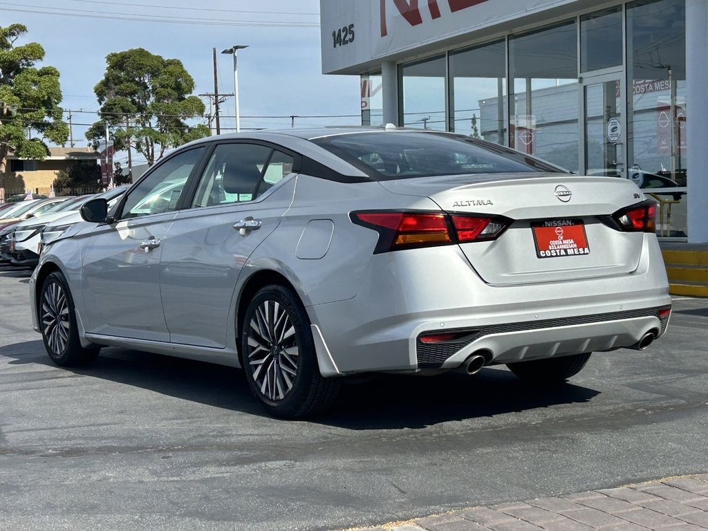 Used 2024 Nissan Altima SV with VIN 1N4BL4DV4RN416829 for sale in Lancaster, CA