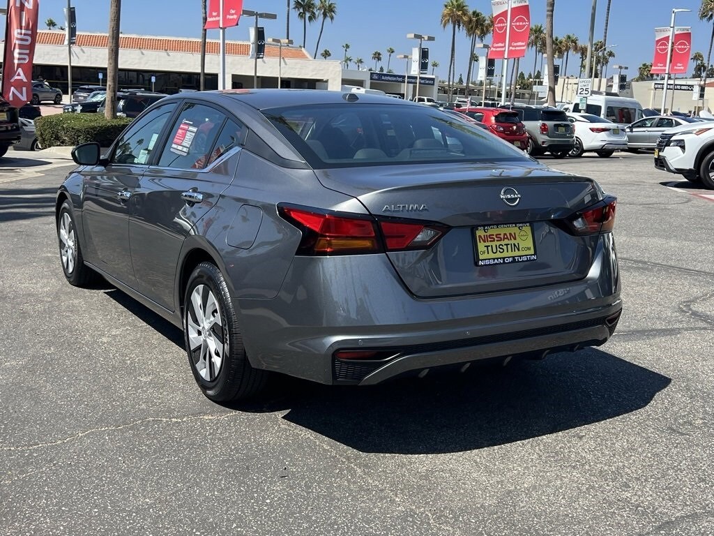 2025 Nissan Altima 2.5 S photo 4
