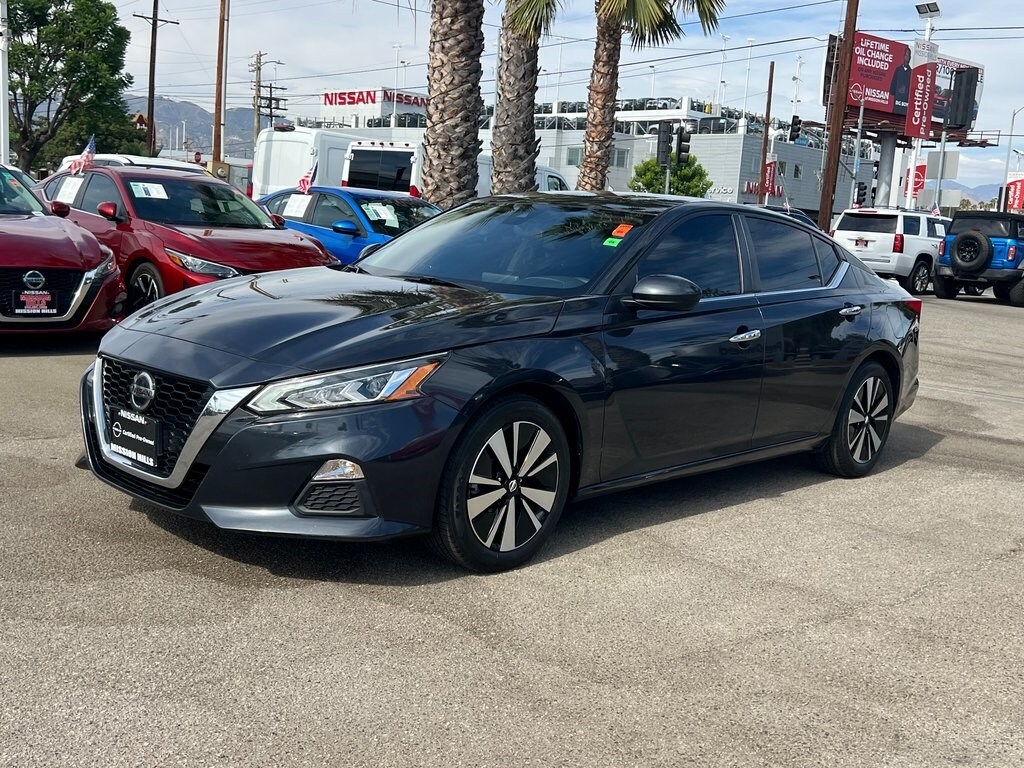 2021 Nissan Altima 2.5 SV photo 2