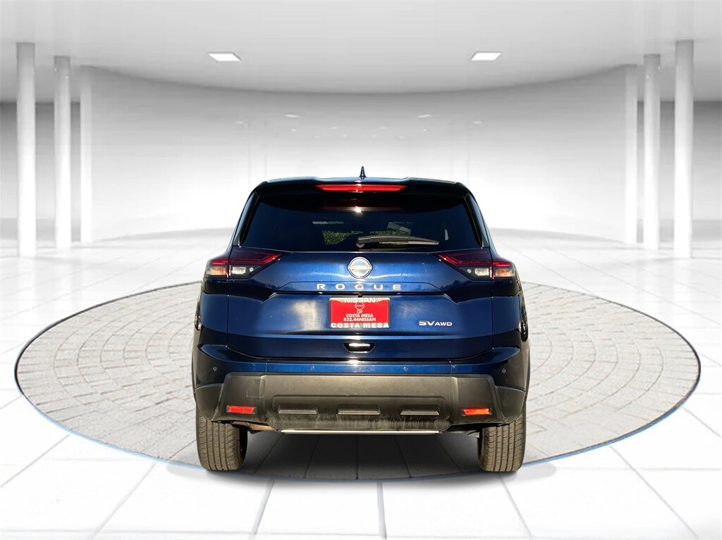 2024 Nissan Rogue SV photo 3