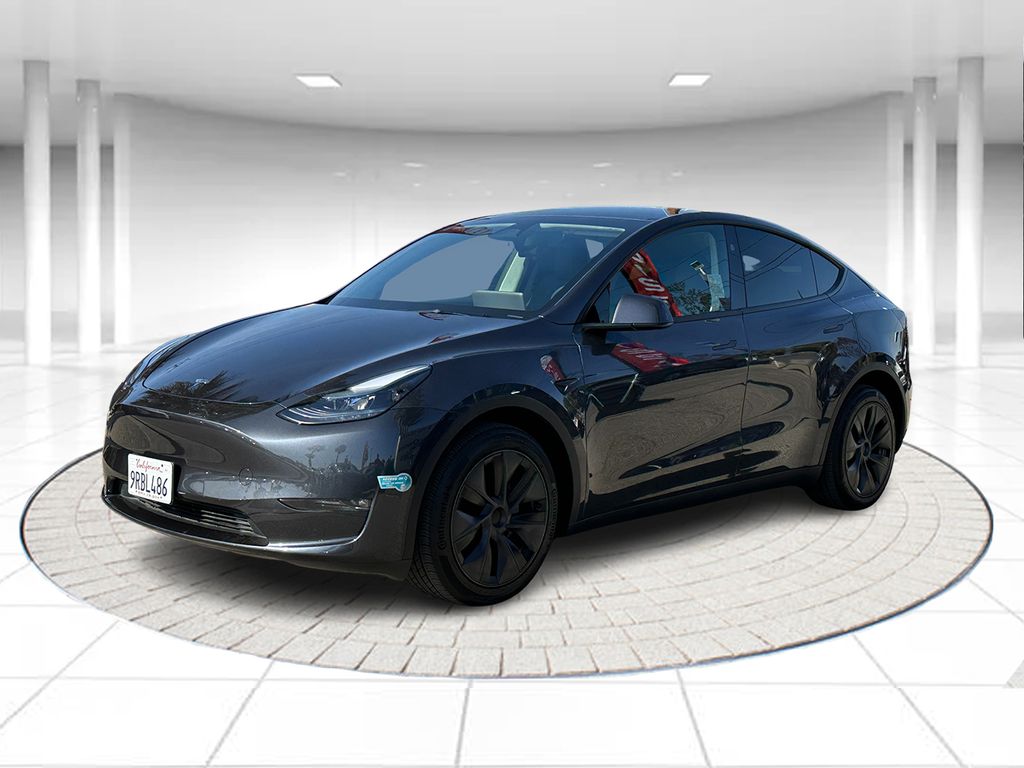 2025 Tesla Model Y Long Range Dual Motor All-Wheel Drive's photo