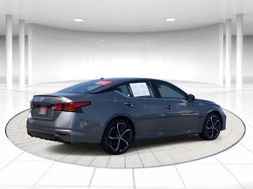 2023 Nissan Altima 2.5 SR photo 4
