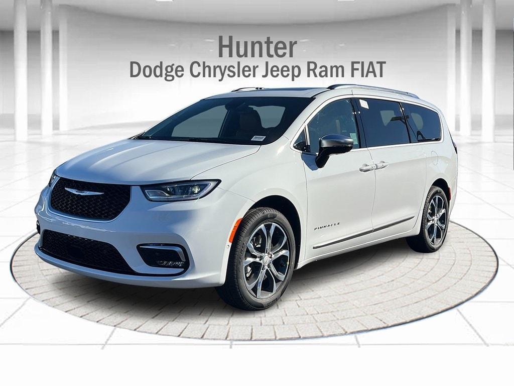 2026 Chrysler Pacifica Pinnacle's photo