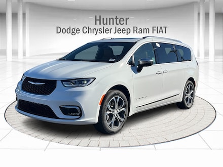 2026 Chrysler Pacifica PINNACLE AWD Passenger Van