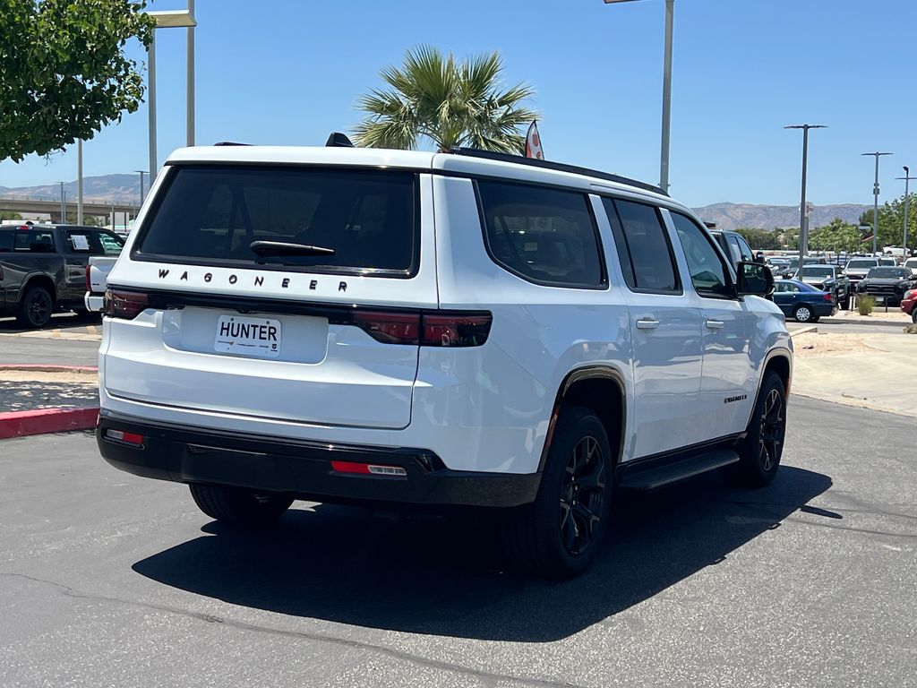 2025 Jeep Wagoneer L Series II - Photo 7