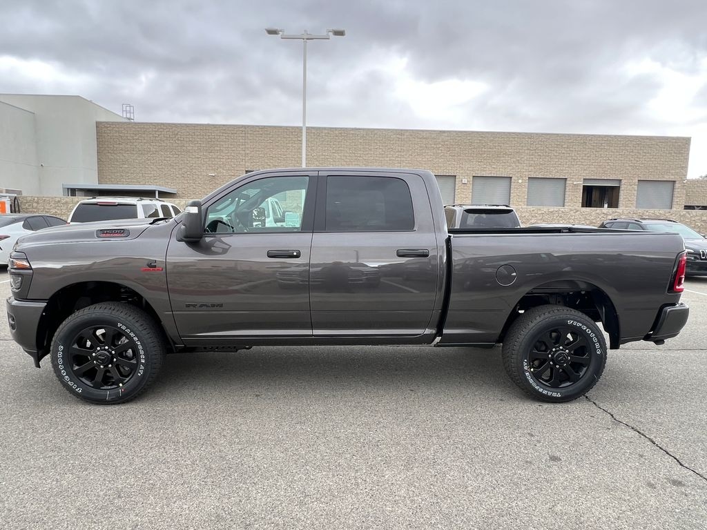 New 2026 Ram 3500 BIG HORN CREW CAB 4X4 6'4 BOX Pickup