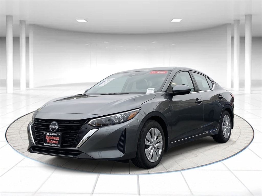 2025 Nissan Sentra S's photo