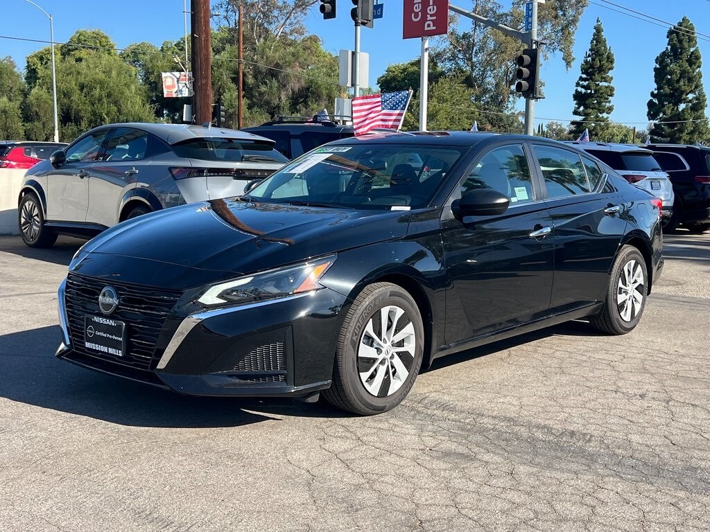 2025 Nissan Altima 2.5 S photo 2