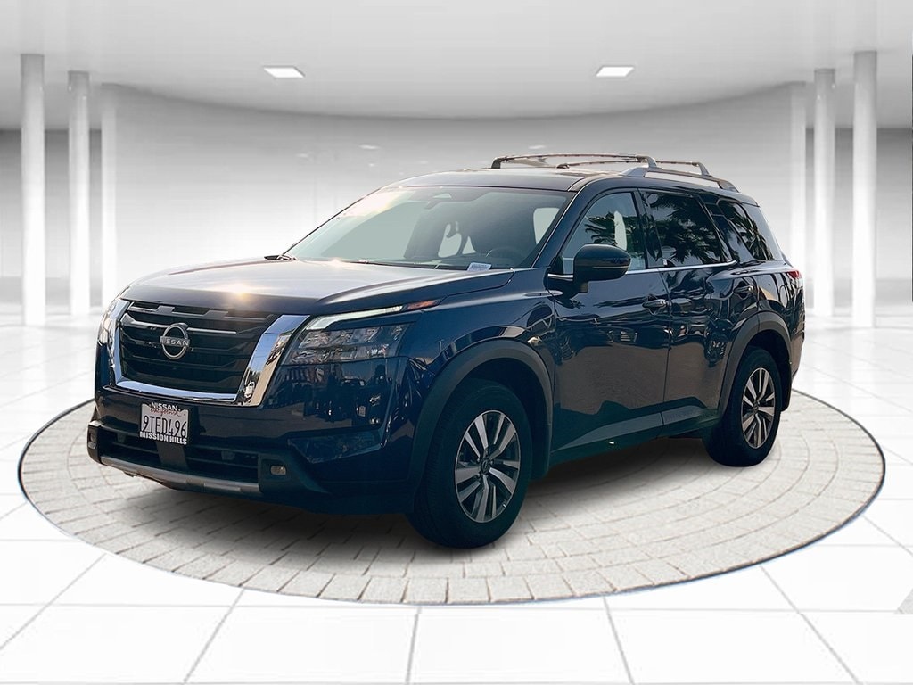 2025 Nissan Pathfinder SL's photo