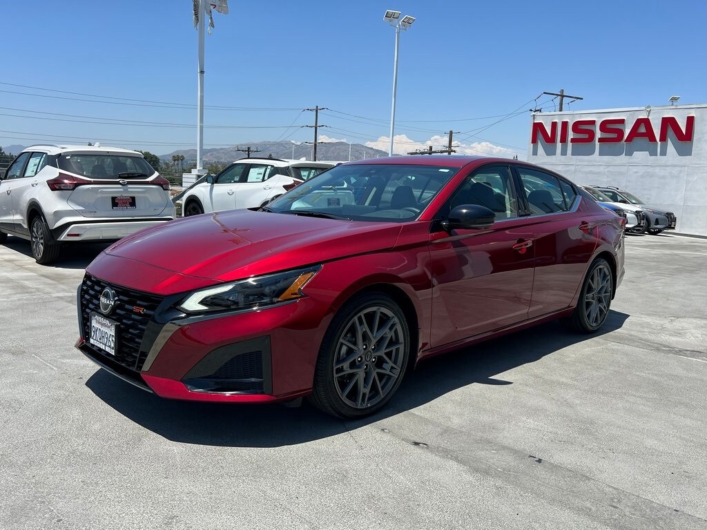 2023 Nissan Altima 2.5 SV photo 2