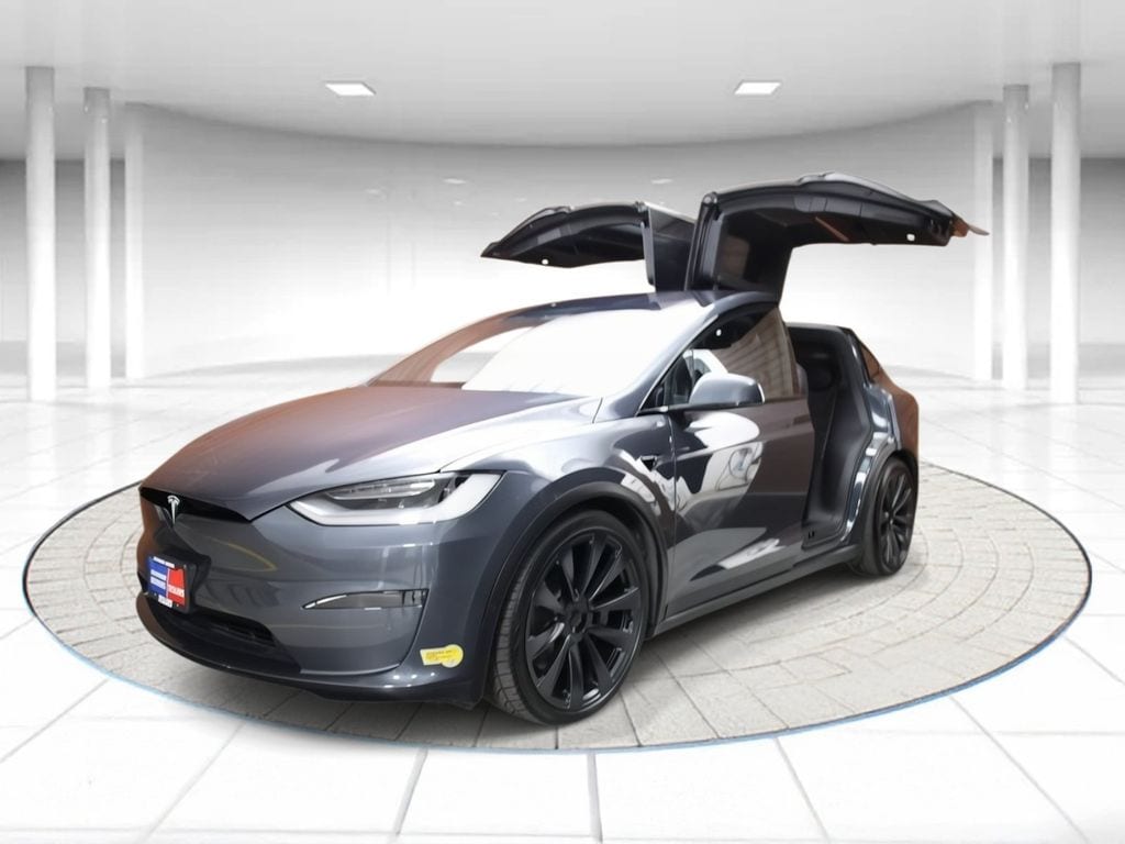 2022 Tesla Model X Plaid's photo