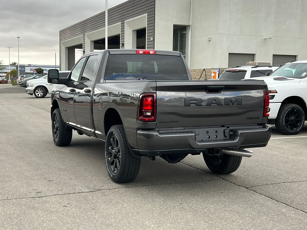 New 2026 Ram 3500 BIG HORN CREW CAB 4X4 6'4 BOX Pickup