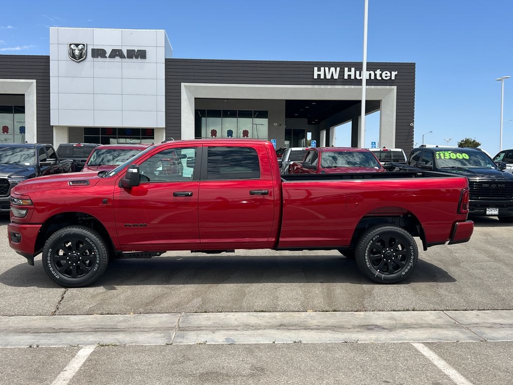 New 2026 Ram 3500 BIG HORN CREW CAB 4X4 8' BOX Pickup