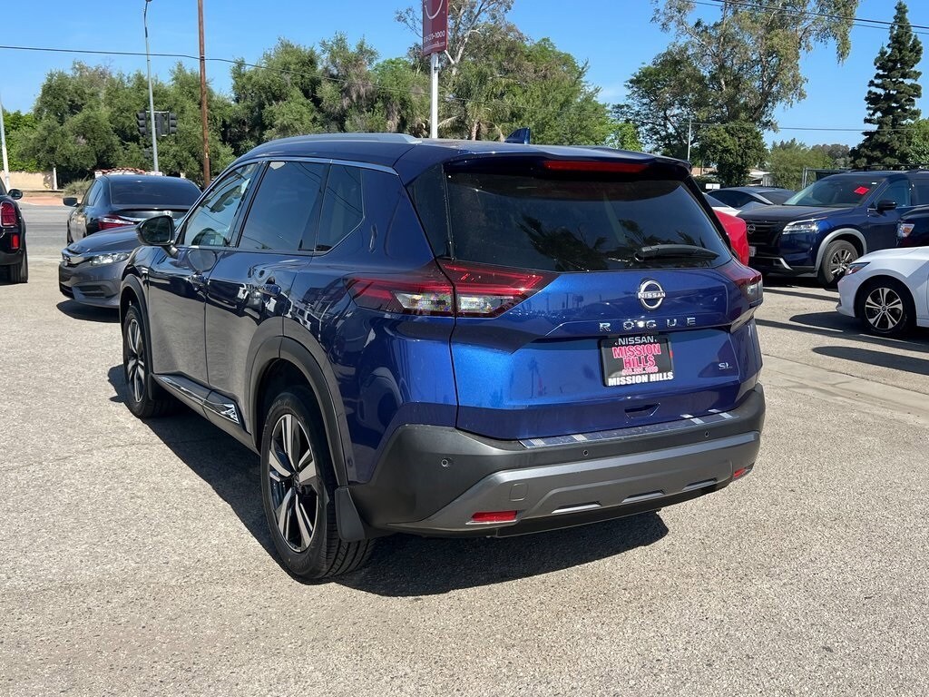 2023 Nissan Rogue SL photo 4